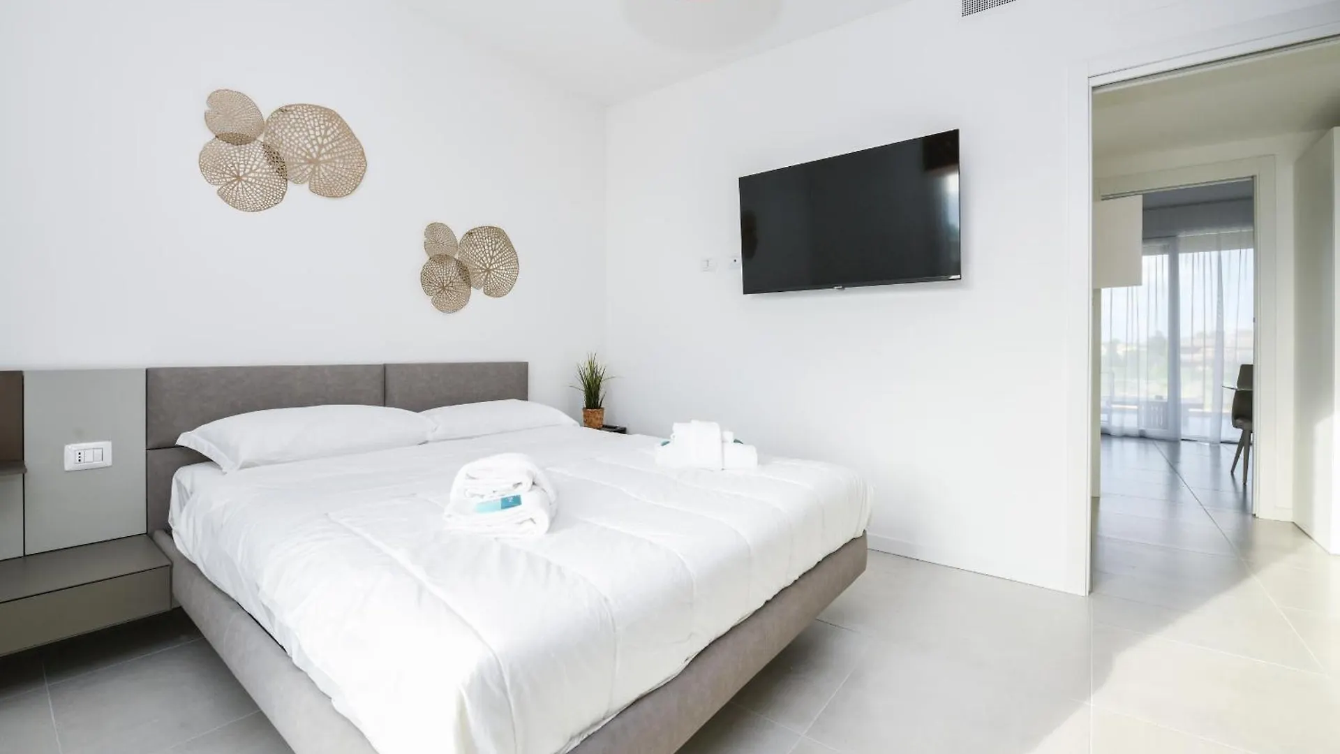 Katya Resort Superior Apartments - Mgh A2 13 Desenzano del Garda 0*,  Italy